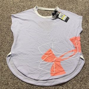 Girls Under Armour T-shirt - medium